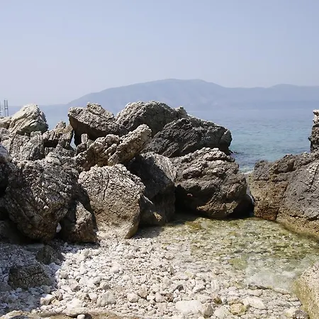 尼姆法酒店 Kanine