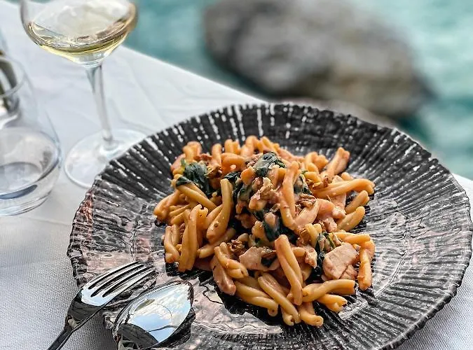 فندق نيمفا Kanine