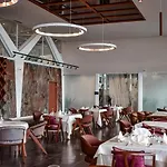 酒店 尼姆法酒店 3*