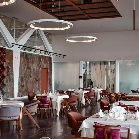 Hotel Nimfa 3*