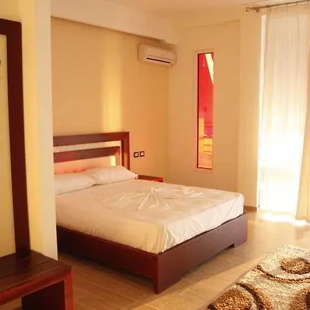 Hotel Nimfa 3*