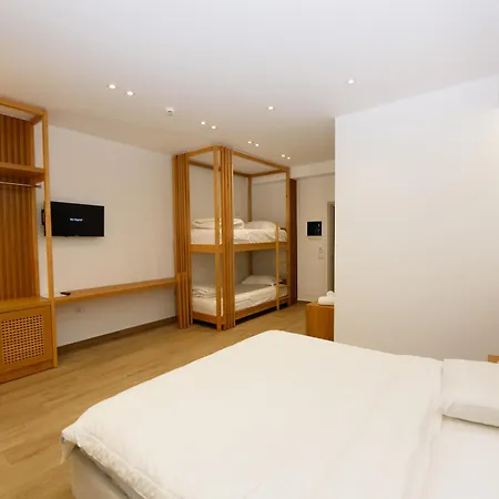 Hotell Nimfa 3*